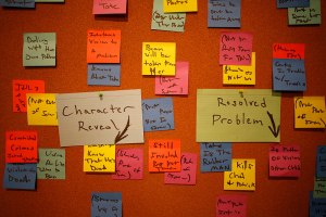 writers_room_unit_american_horror_01