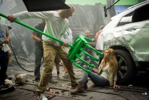 transformers-4-age-of-extinction-bay-peltz-set-photo-600x404